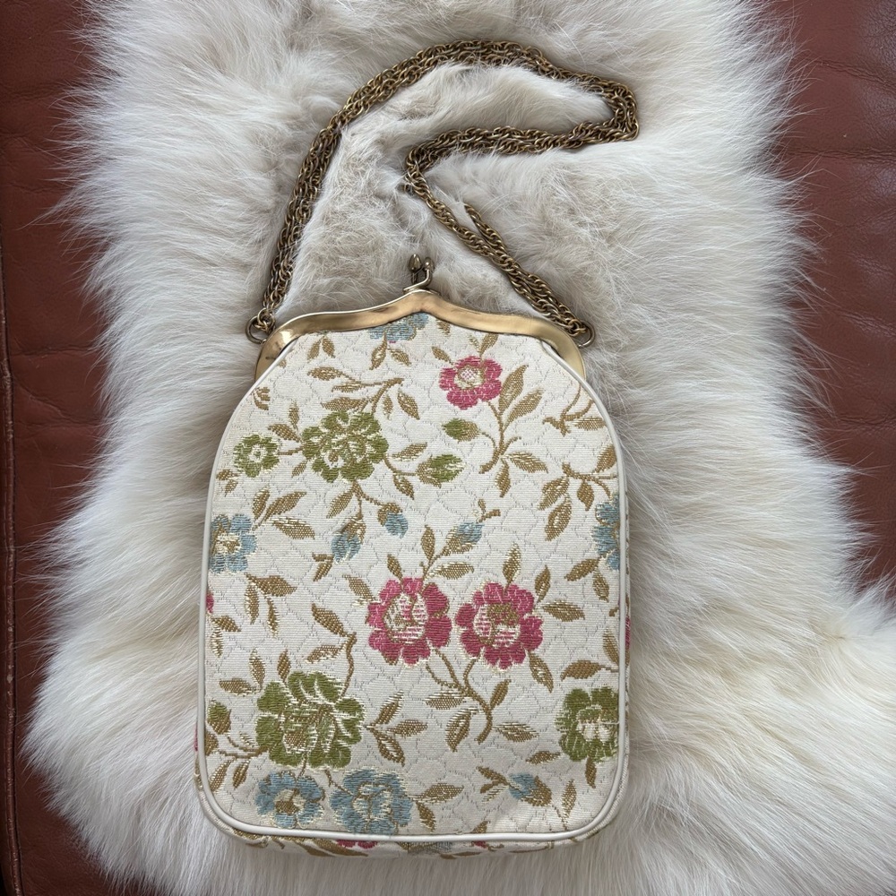 Vintage Tapestry Kisslock Purse